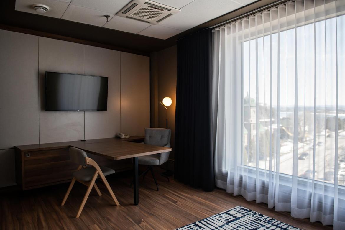 Hotel Chicoutimi, Affilie A Hyvi Bagian luar foto